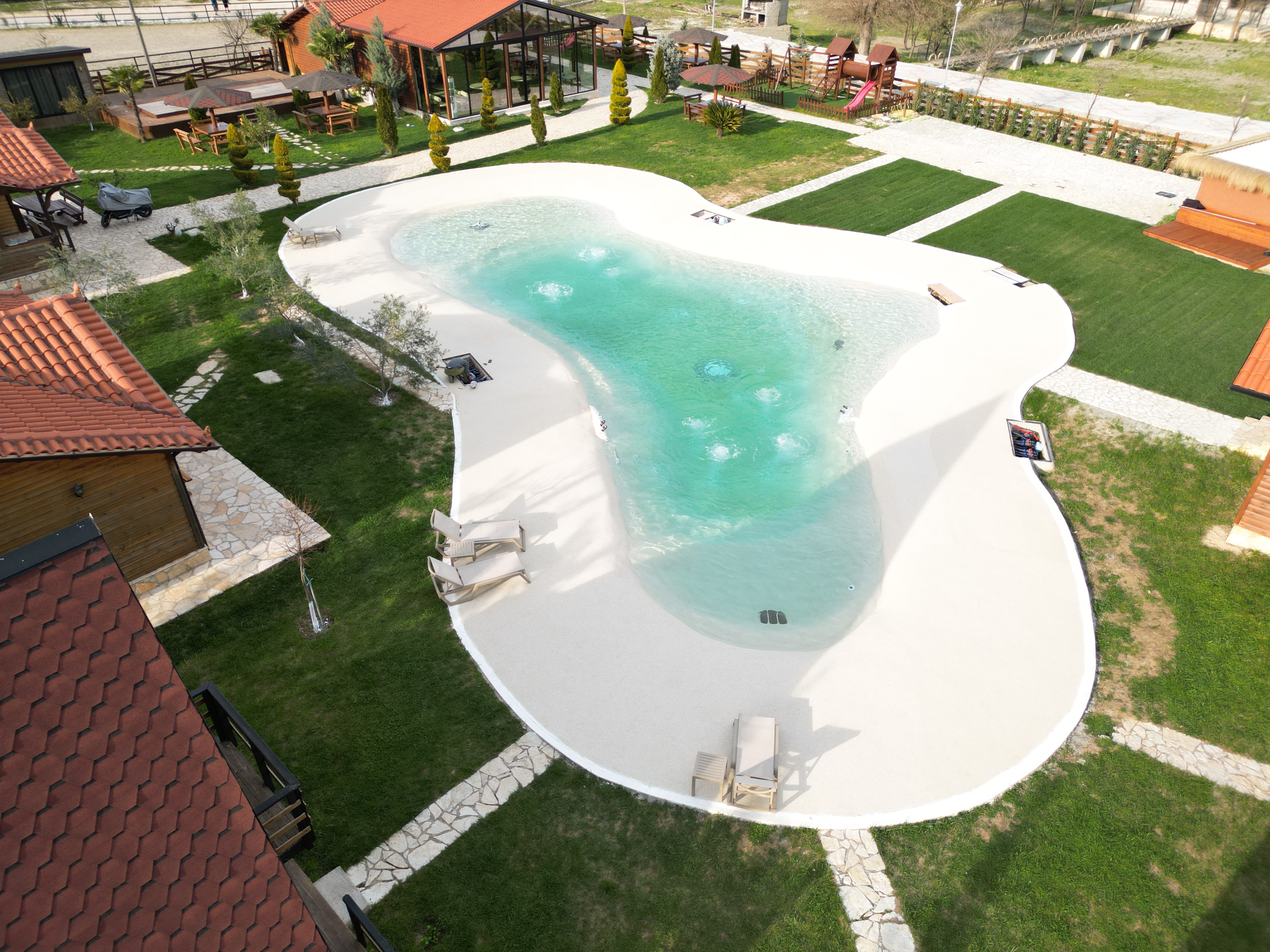 Sancho Farm — beach surround detail